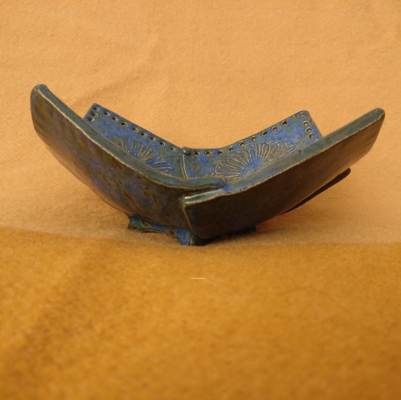 Handmade Ceramic Floral Folded Bowl - Picture 3 of 5